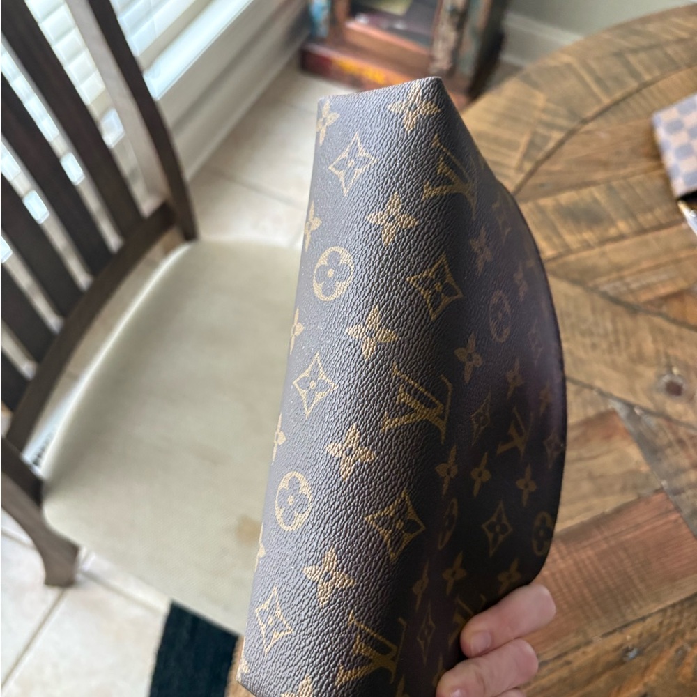 Louis Vuitton Monogram Clutch in Brown and Gold - Picture 12 of 14